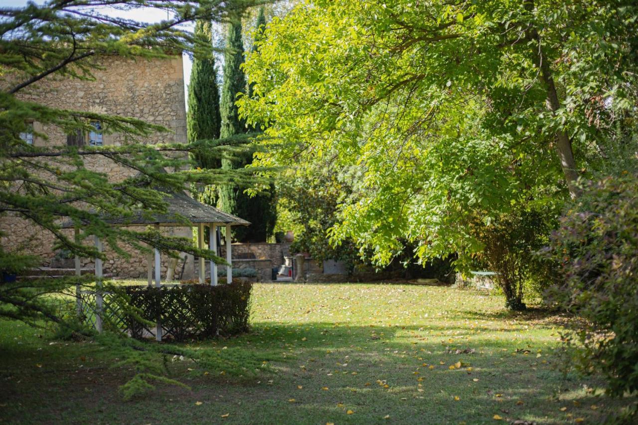 Le Vieux Moulin De Jouques Bed and Breakfast Exteriör bild